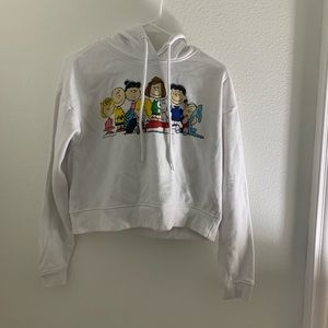 Peanuts sweatshirt size small. Super soft. Barely worn.